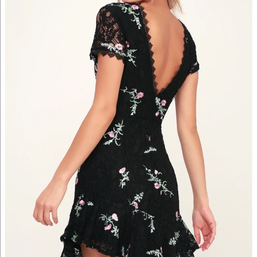 WAYF Glen Lace Embroidered Black Mini Dress size Medium